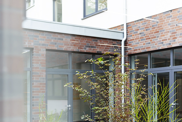 Sicht in den Innenhof des katholischen Stadthauses Oberhausen